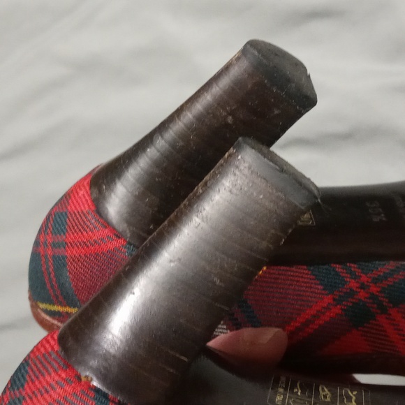 Burberry Women's Plaid Pumps - Brown and Red 35.5 or size 5.5 With Box - Picture 5 of 6